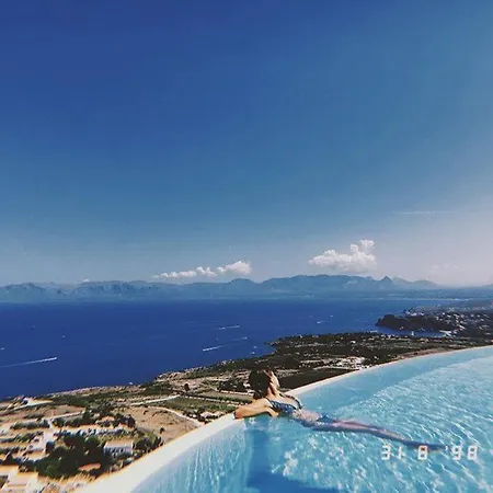 Antica Cascina Del Golfo Hotel 3*