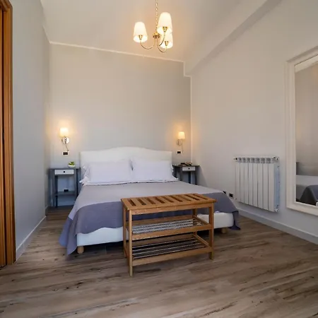 Antica Cascina Del Golfo מלון 3*