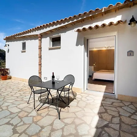 מלון Antica Cascina Del Golfo 3*
