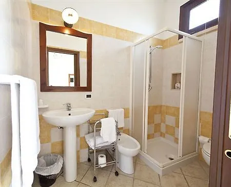 Antica Cascina Del Golfo Hotel