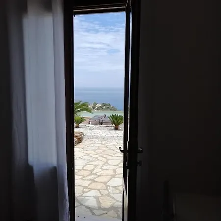 Antica Cascina Del Golfo Hotel 3*